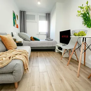 https://grzybowska-30-green-better-rental.warsawhotelspoland.com